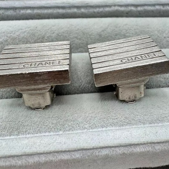 Chanel Rare Vintage Silver Earrings - Picture 5 of 12